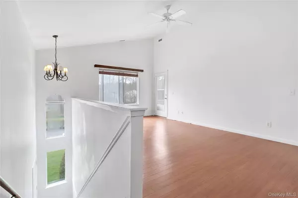 Middle Island, NY 11953,780 Birchwood Park DR