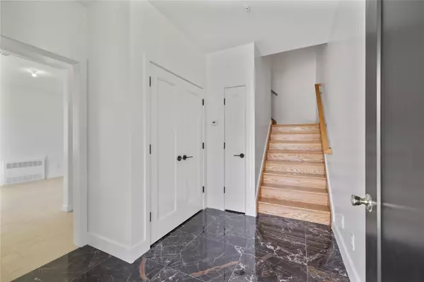 Spring Valley, NY 10977,230 Old Nyack TPKE #201