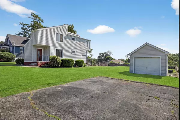 Yorktown Heights, NY 10598,16 Crest DR