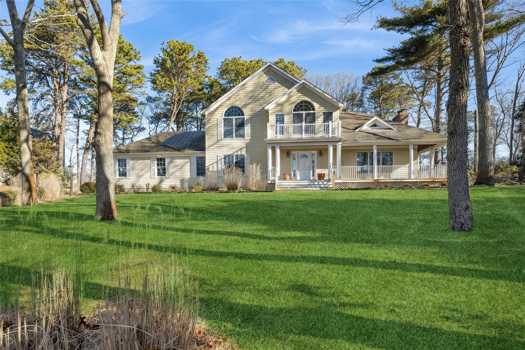 Hampton Bays, NY 11946,8 Duckwood LN