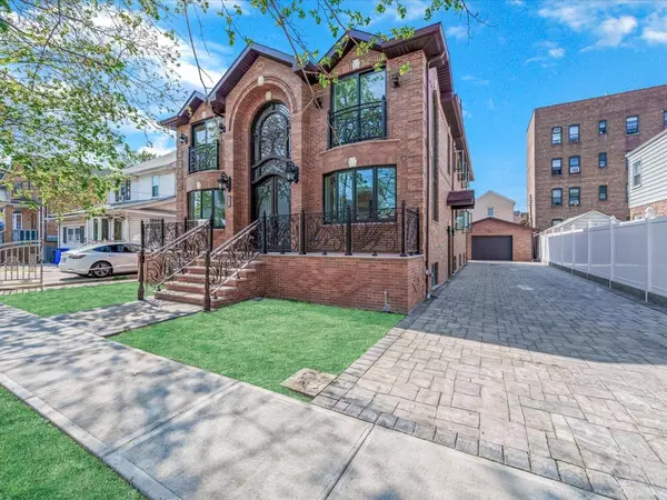 Flushing, NY 11355,146-15 Holly AVE