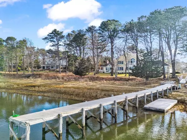 Hampton Bays, NY 11946,8 Duckwood LN