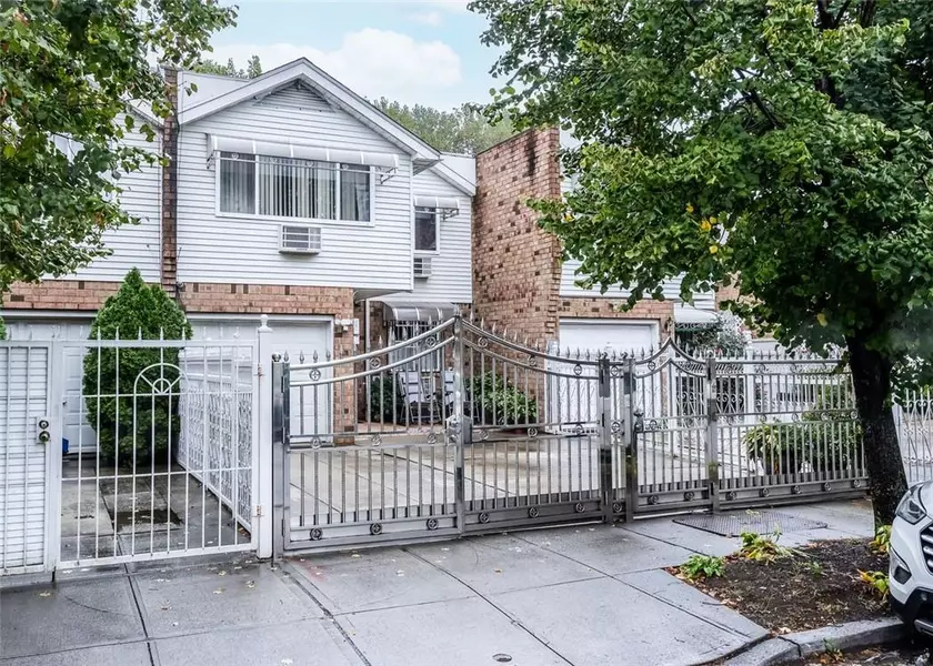 347 Beach Ave, Bronx, NY 10473