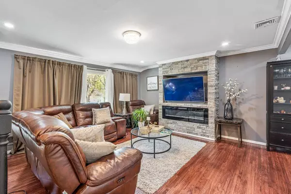 Huntington, NY 11743,5 Lantern ST
