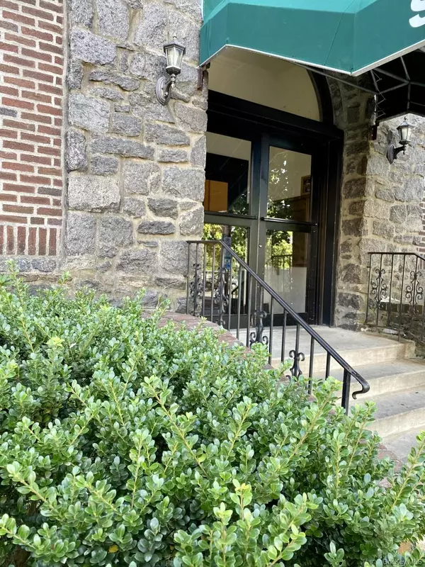 6 West AVE #1A, Larchmont, NY 10538