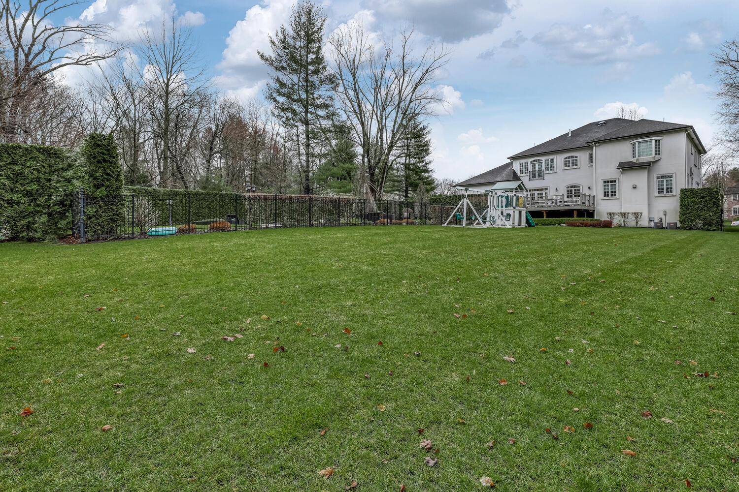 Monsey, NY 10952,38 S Parker DR