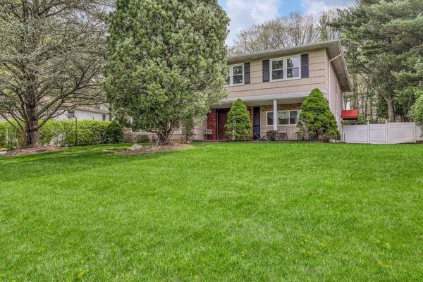 36 Lyncrest DR, Monsey, NY 10952
