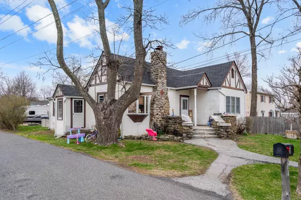 Newburgh, NY 12550,6 Willow ST