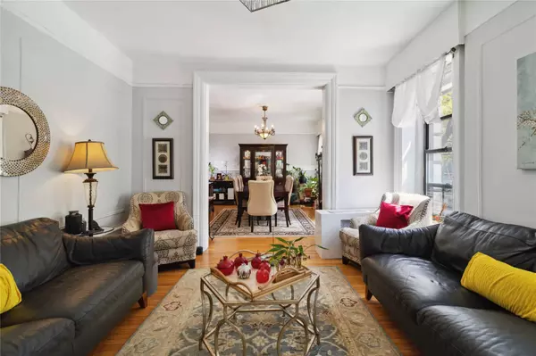 New York (manhattan), NY 10025,243 W 98th ST #2C