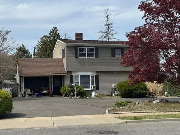 Hicksville, NY 11801,82 Scooter LN