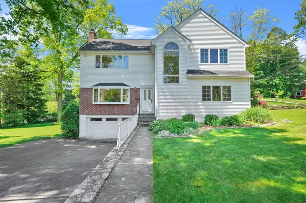 152 Locust RD, Pleasantville, NY 10570