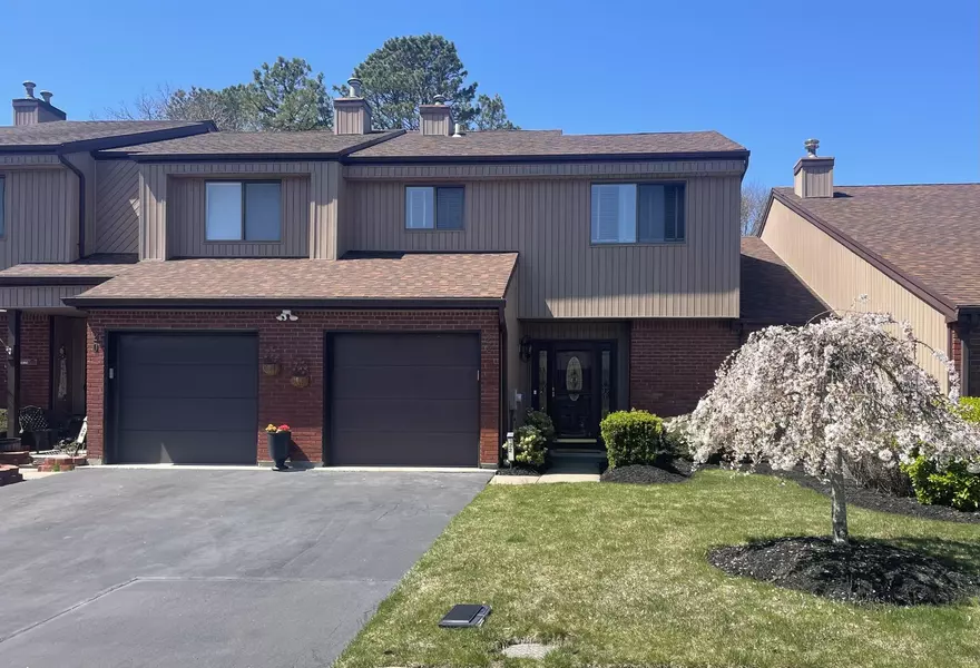 22 Timber Ridge DR, Holbrook, NY 11741