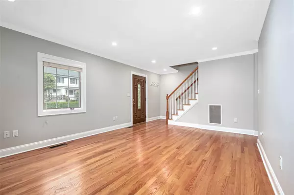 Larchmont, NY 10538,37 Myrtle BLVD