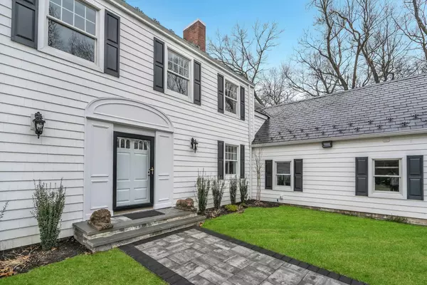 Syosset, NY 11791,539 Split Rock RD