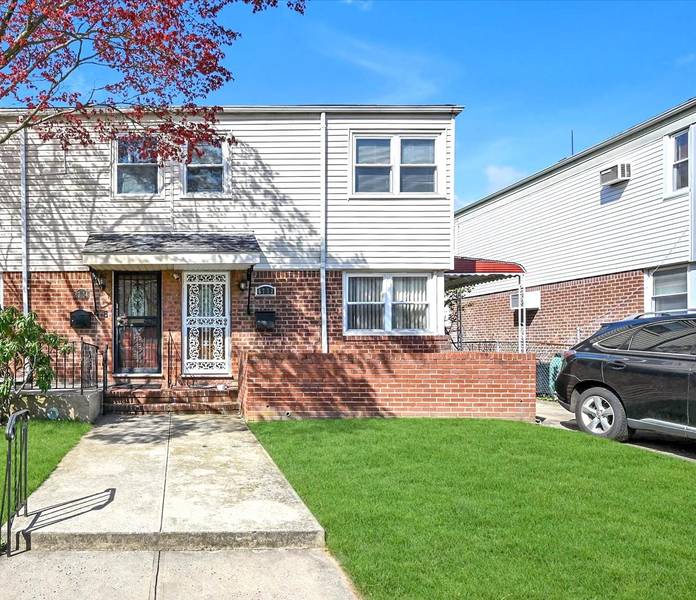 67-52 212th ST, Bayside, NY 11364