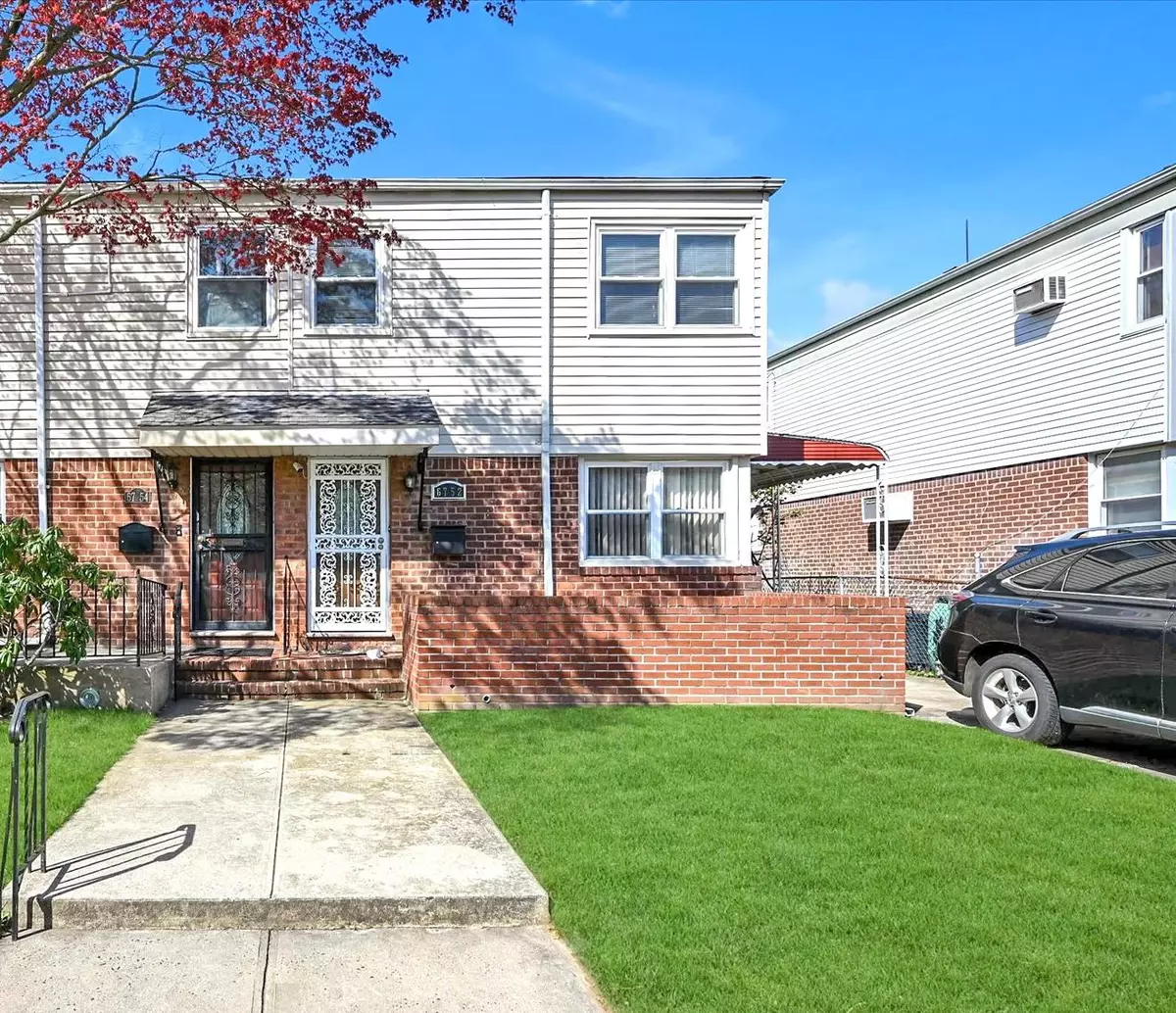 Bayside, NY 11364,67-52 212th ST