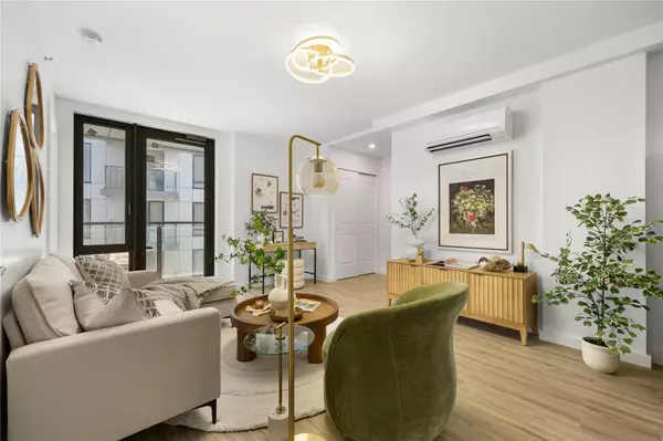 Woodside, NY 11377,70-65 Queens BLVD #8D