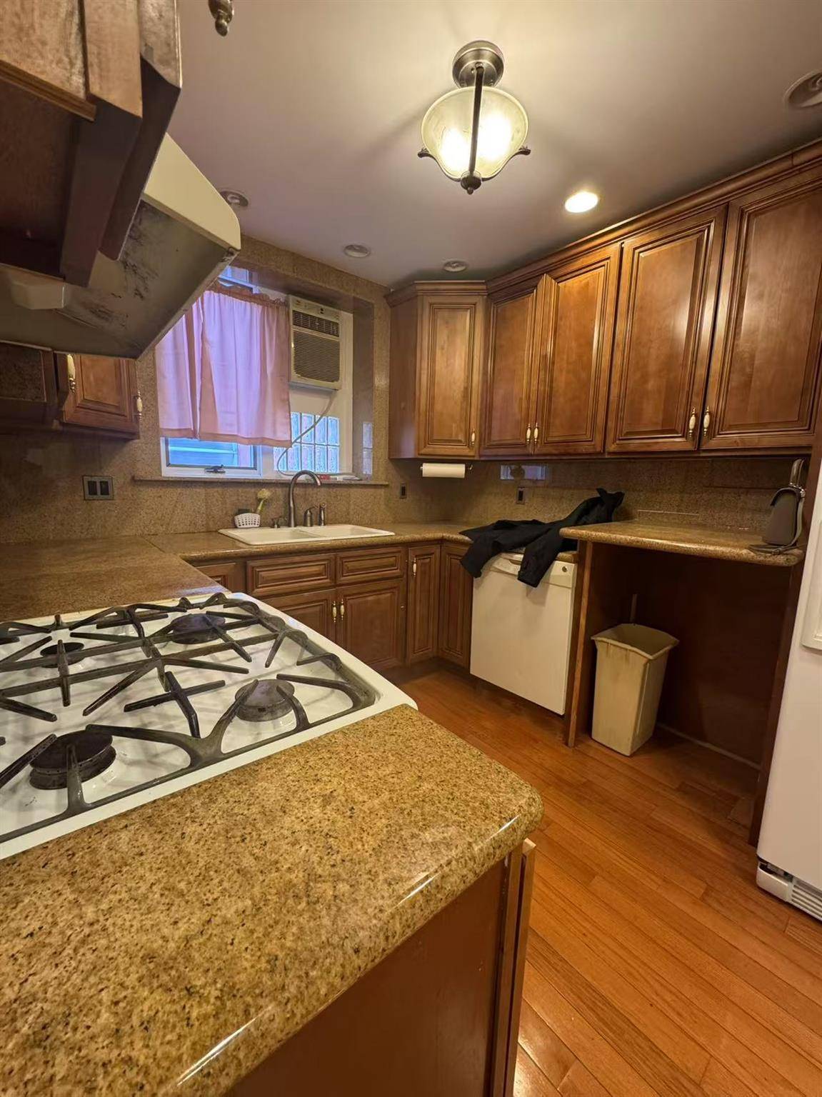 Brooklyn, NY 11223,1691 E 2nd ST