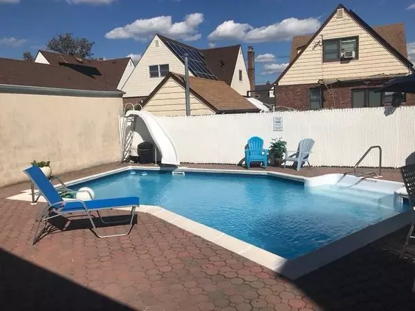 Howard Beach, NY 11414,158-35 91 ST
