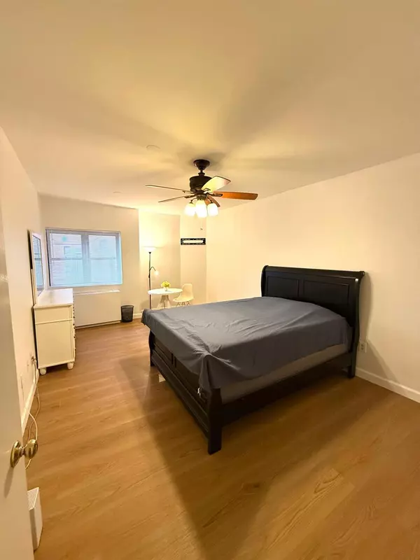 Rego Park, NY 11374,87-30 62 AVE #101