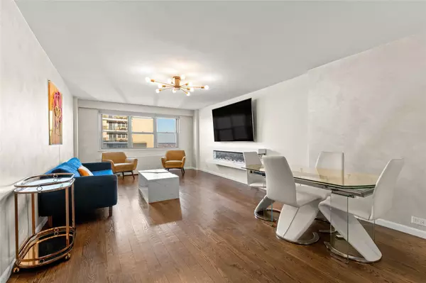 Forest Hills, NY 11375,102-10 66 RD #K-25