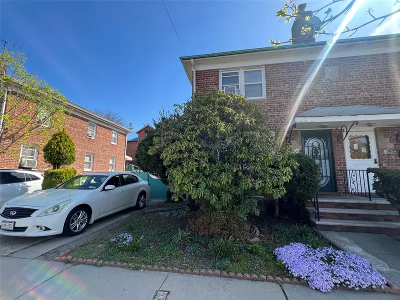36-09 200 ST, Bayside, NY 11361