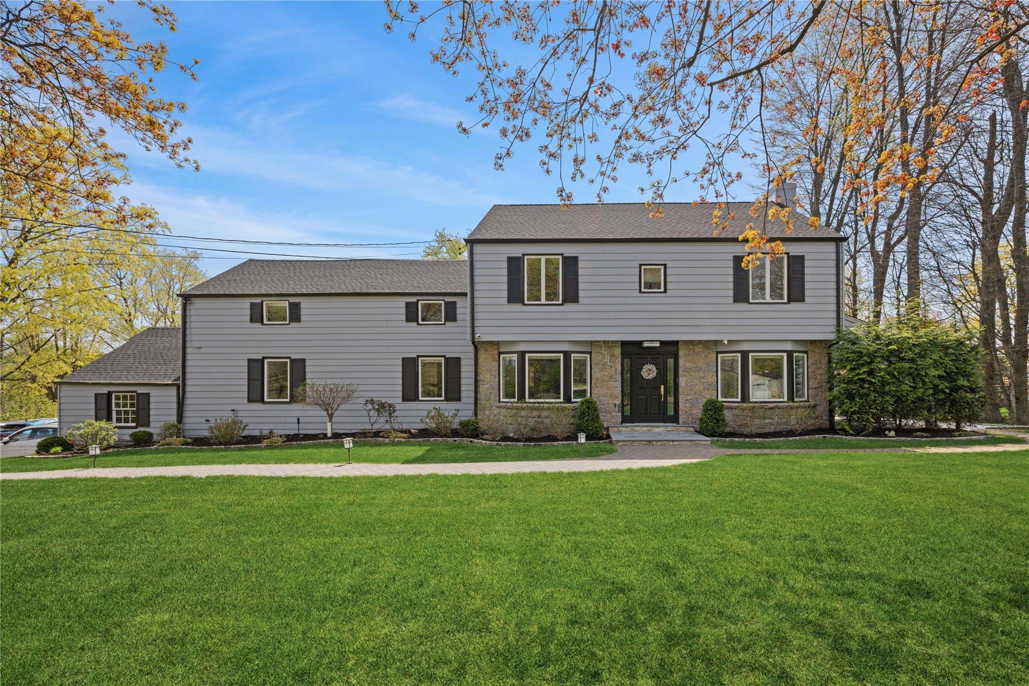 417 Quaker Ridge RD, New Rochelle, NY 10804
