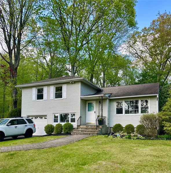 2474 Ridge ST, Yorktown Heights, NY 10598