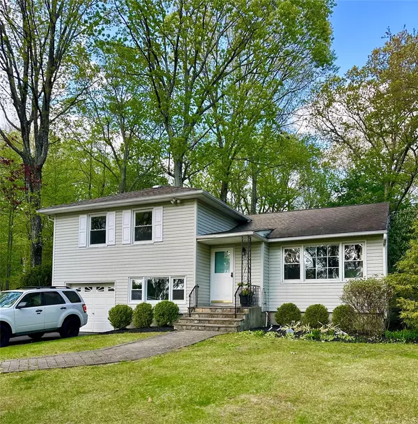 Yorktown Heights, NY 10598,2474 Ridge ST
