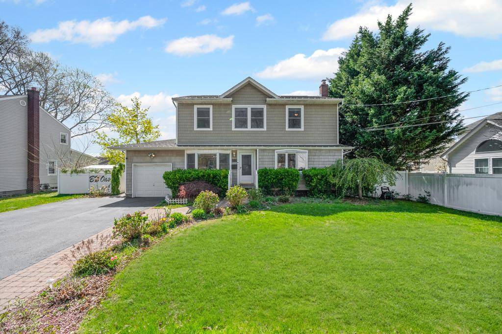 613 14th ST, West Babylon, NY 11704