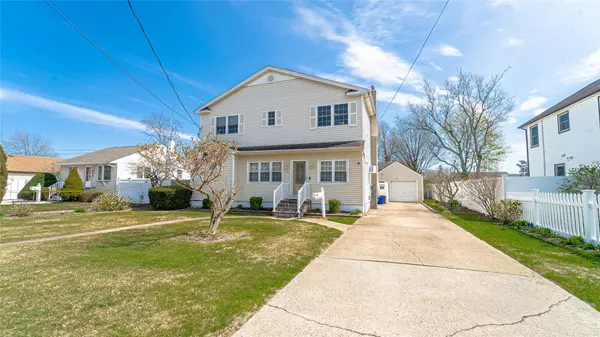 West Babylon, NY 11704,96 17th ST