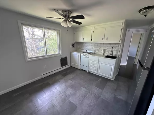 Newburgh, NY 12550,1304 Parr Lake DR #13D
