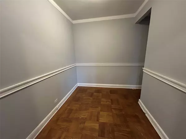 Bronxville, NY 10708,6 Midland Gardens #5A