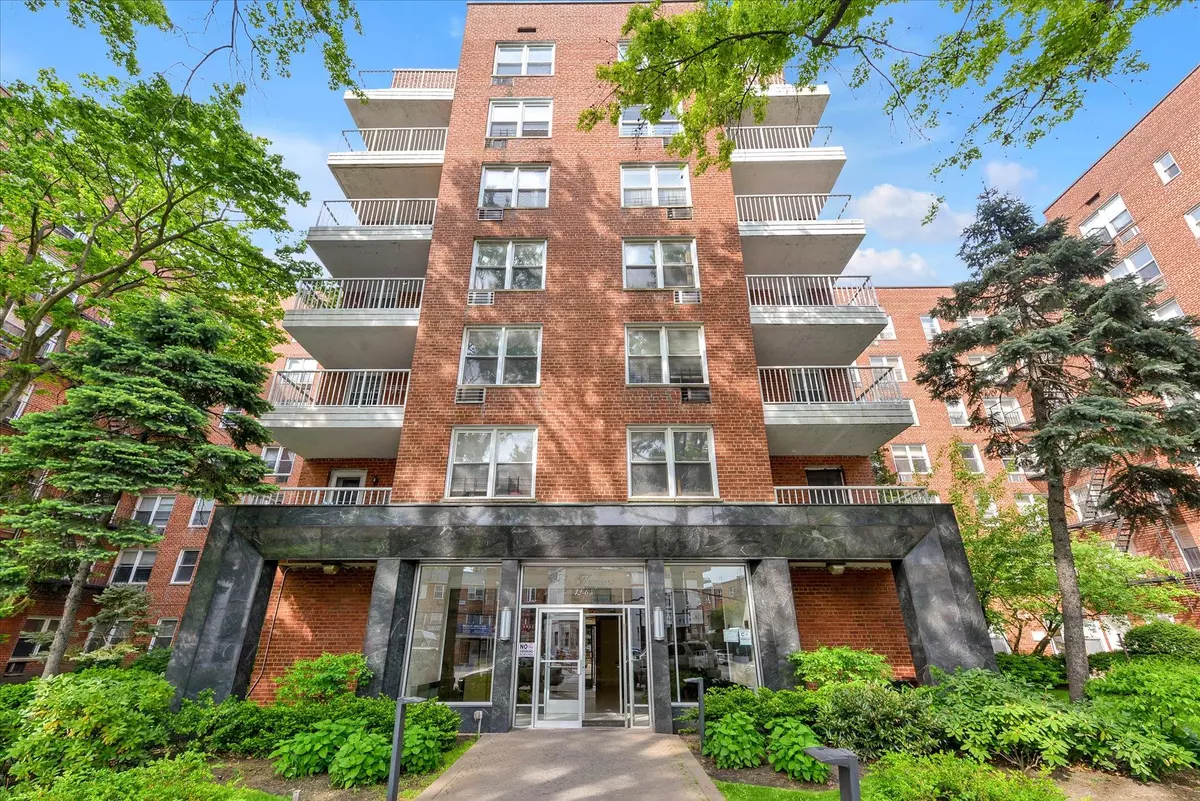 Flushing, NY 11355,42-65 Kissena BLVD #603