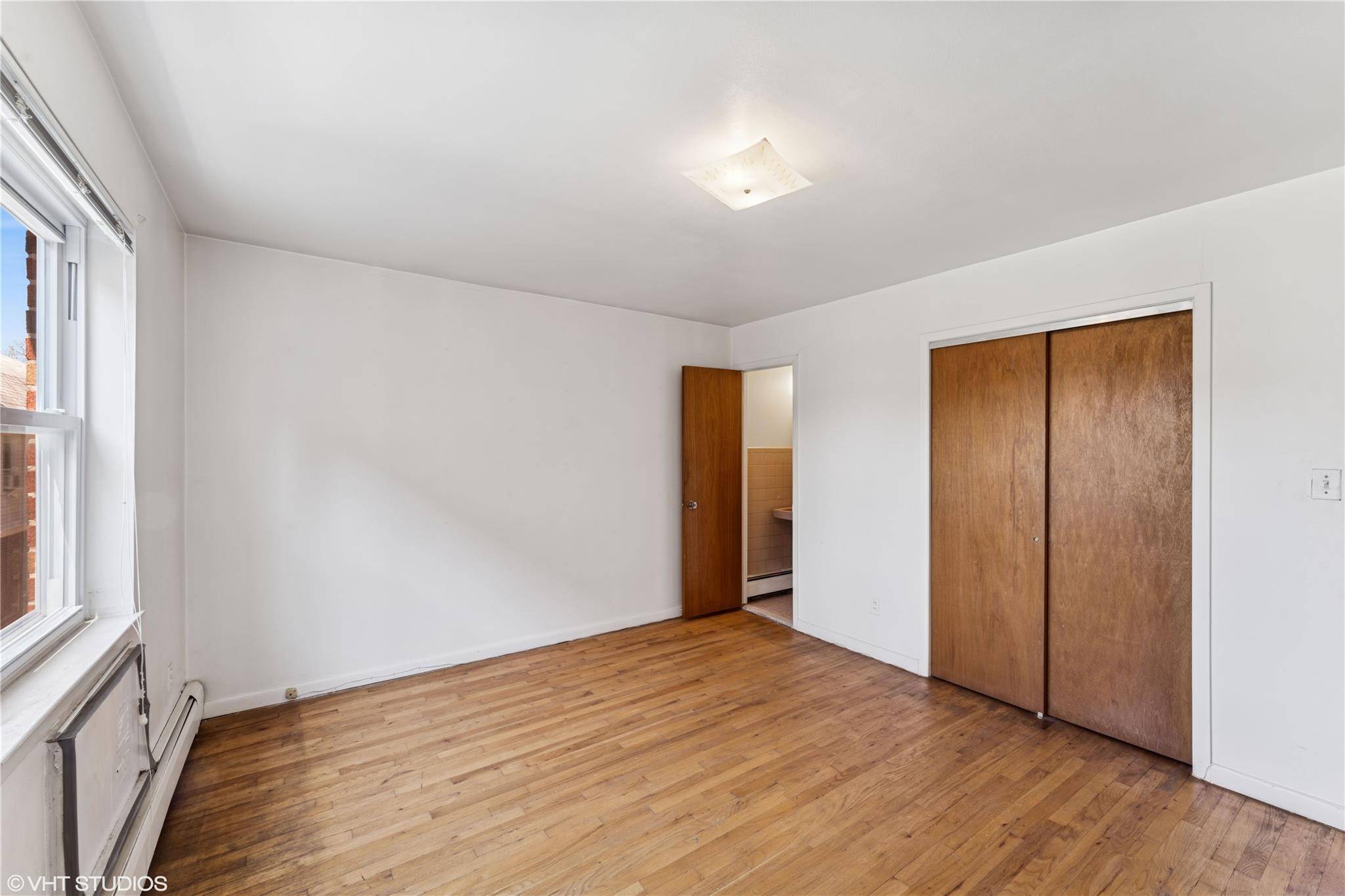 Elmhurst, NY 11373,55-38 Seabury ST