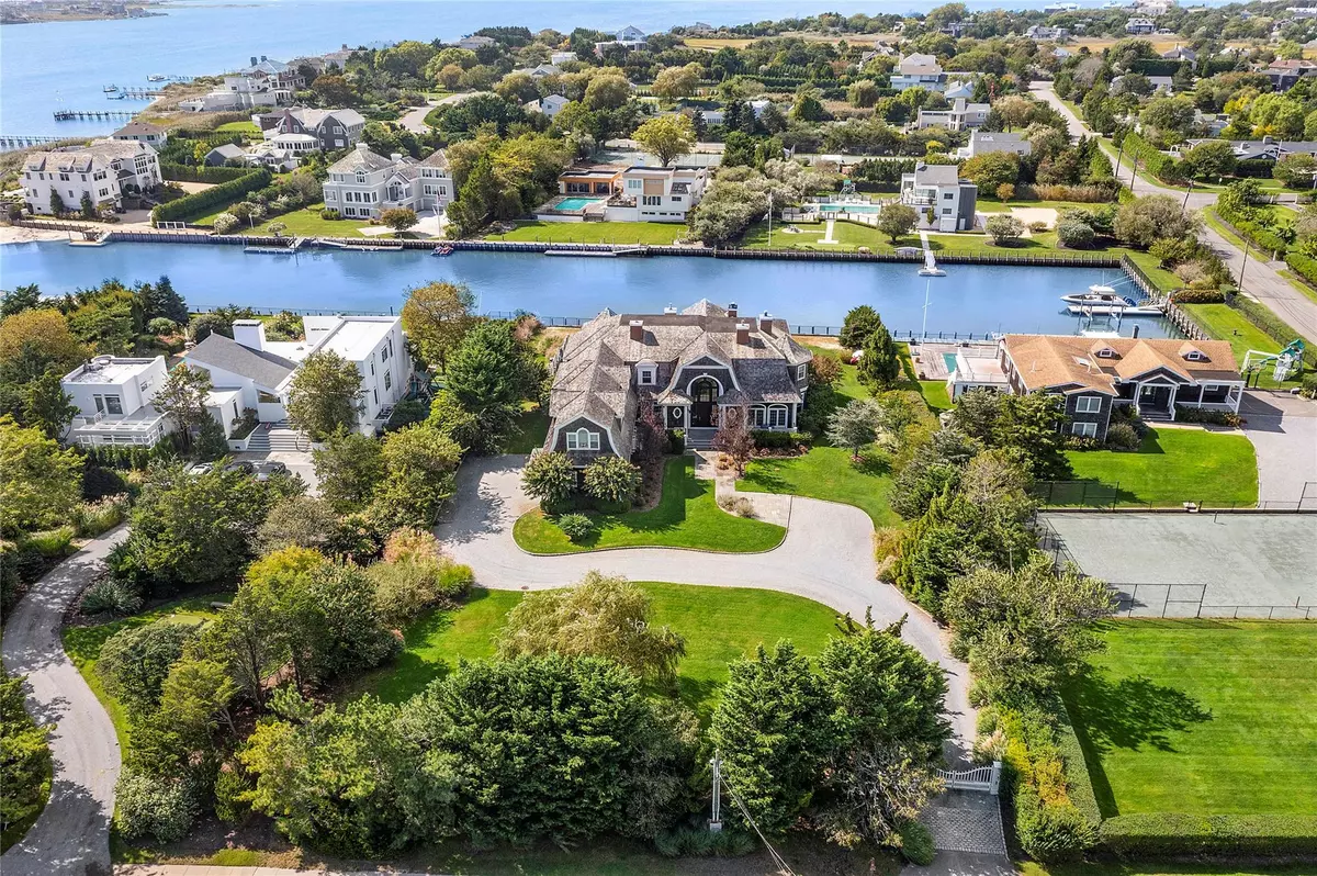 Westhampton Beach, NY 11978,101 Jessup LN