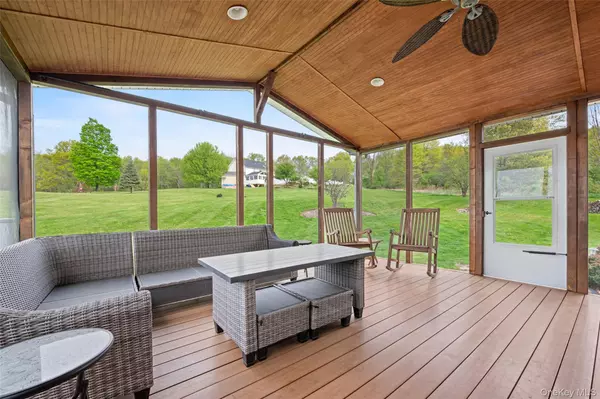 Washingtonville, NY 10992,3 Josephine DR