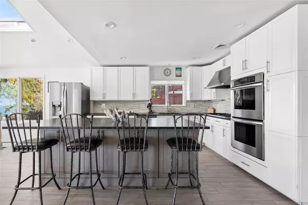 Bayville, NY 11709,23 E Shore DR