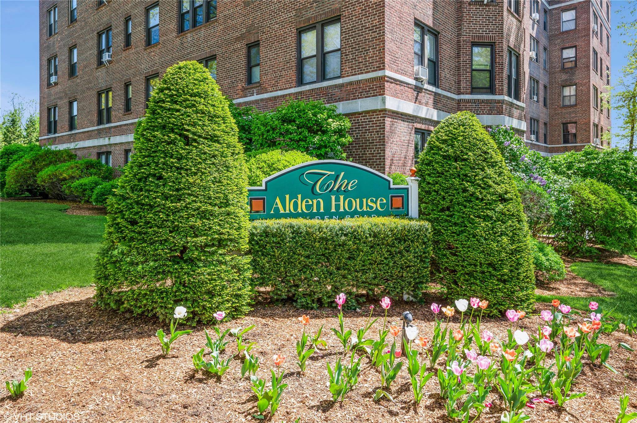 Larchmont, NY 10538,11 Alden RD #4A