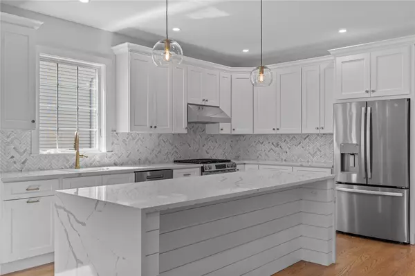 Port Chester, NY 10573,563 King ST