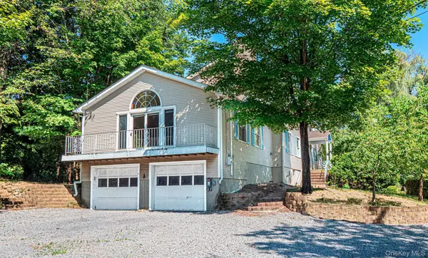 Warwick, NY 10990,71 Four Corners RD