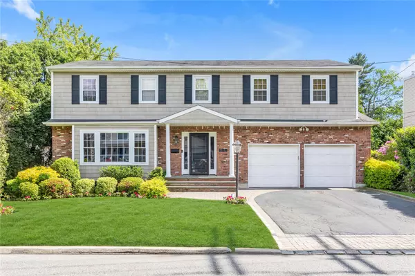 21 Chestnut AVE, Glen Head, NY 11545