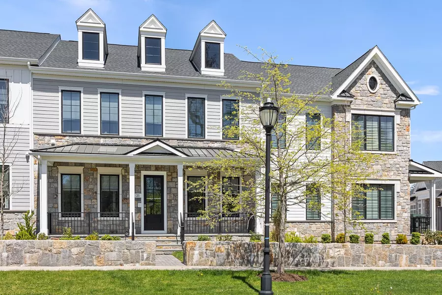 21 Wallace WAY, Chappaqua, NY 10514