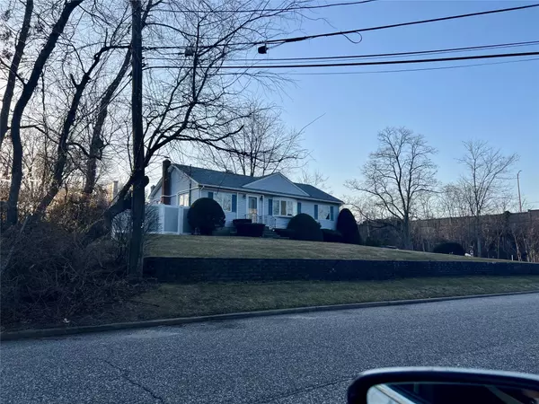 Holbrook, NY 11741,60 Holbrook RD