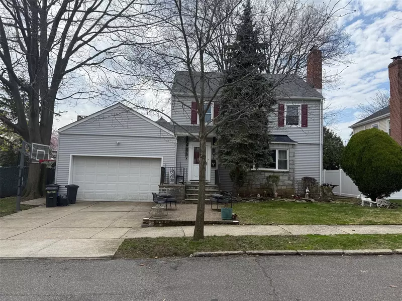 78-44 220th ST, Oakland Gardens, NY 11364