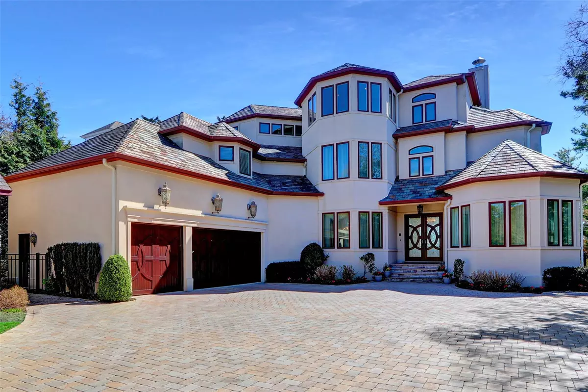 Northport, NY 11768,265 Asharoken AVE