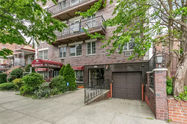 Forest Hills, NY 11375,108-27 63rd AVE #4B