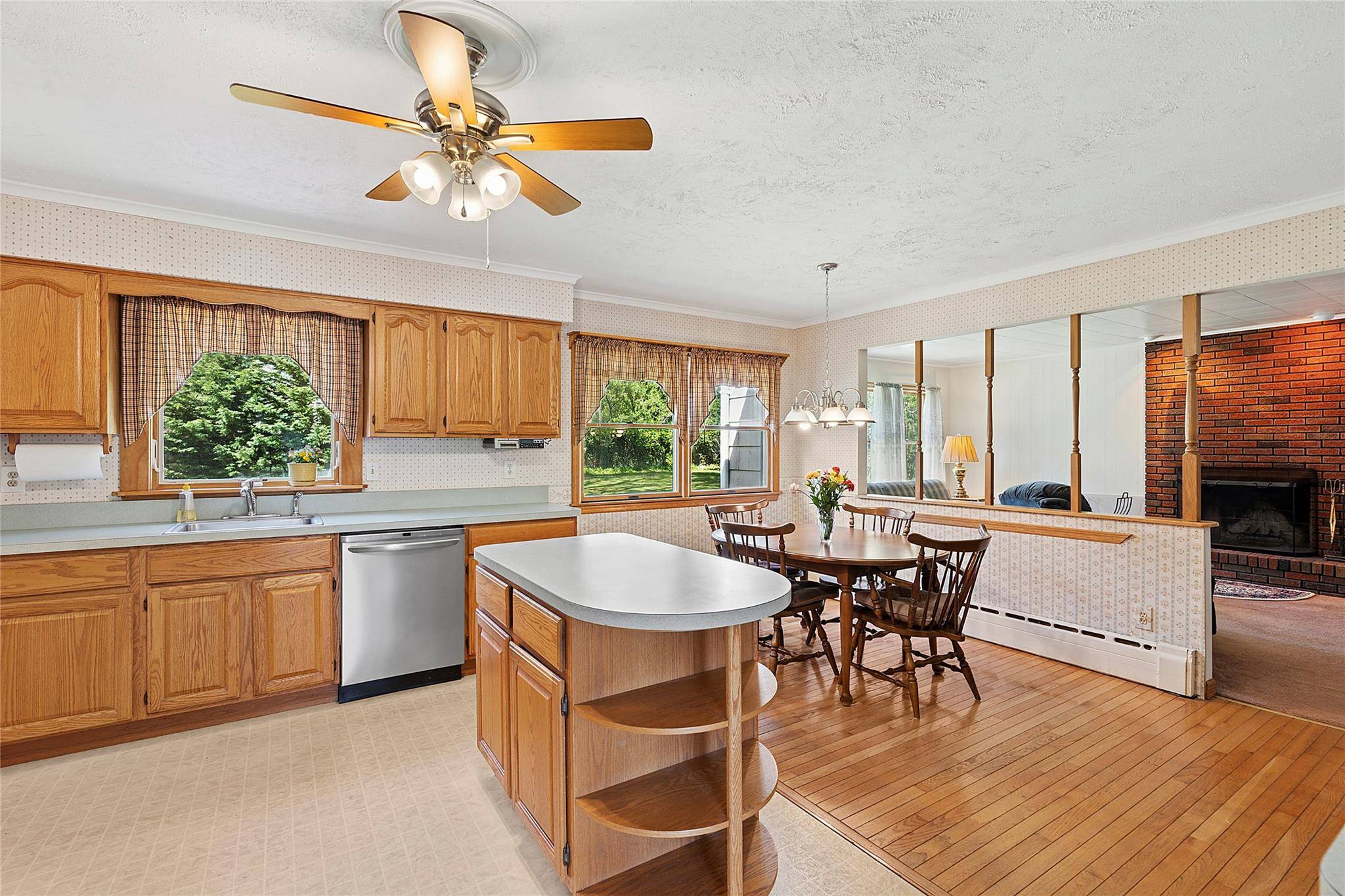 Southold, NY 11971,265 Custer AVE