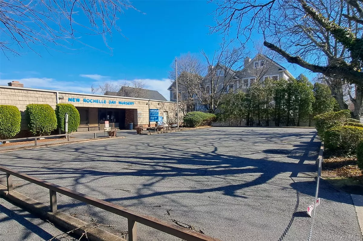 New Rochelle, NY 10801,115 Clinton AVE