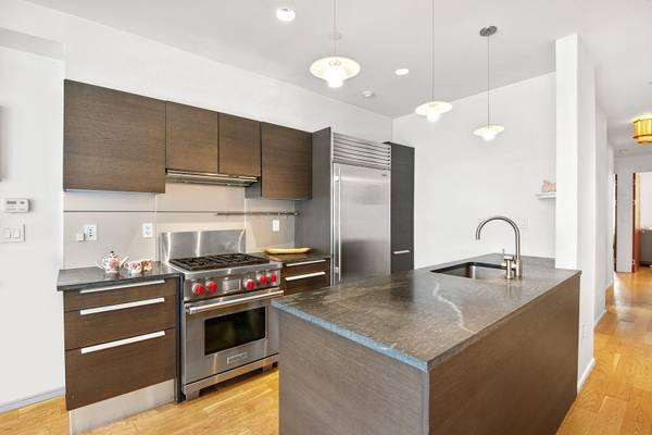 New York (manhattan), NY 10027,265 W 122nd ST #C
